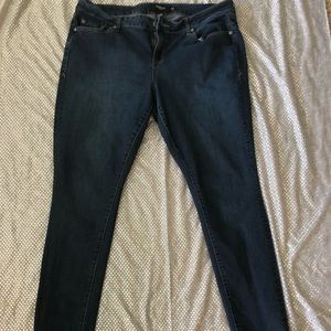 Torrid 16 R skinny jean
